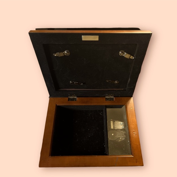 Vintage a saw music box - Picture 2 of 3